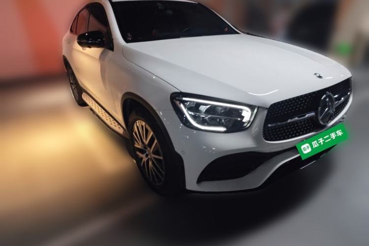 Used Mercedes-Benz GLC Coupe 2023 GLC 260 4MATIC Coupe SUV Front Right 45 Deg