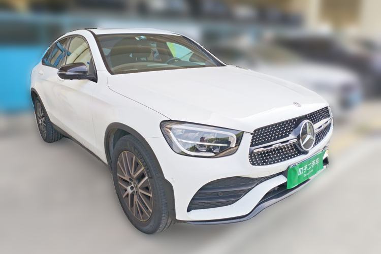 Used Mercedes-Benz GLC Coupe 2023 GLC 260 4MATIC Coupe SUV Front Right 45 Deg