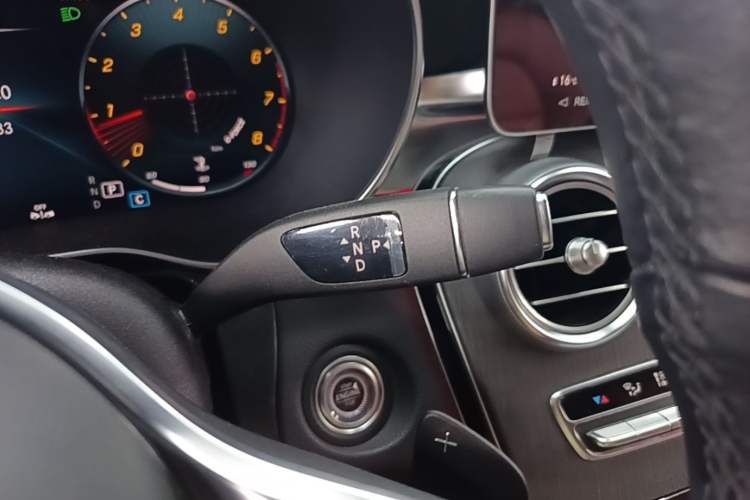 Used Mercedes-Benz GLC Coupe 2023 GLC 300 4MATIC Coupe SUV Gear Lever