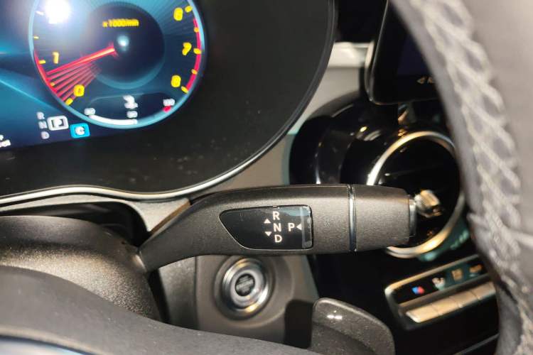 Used Mercedes-Benz GLC Coupe 2023 GLC 260 4MATIC Coupe SUV Gear Lever