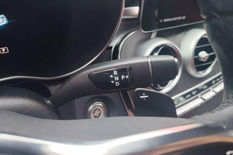Used Mercedes-Benz GLC Coupe 2023 GLC 300 4MATIC Coupe SUV Gear Lever