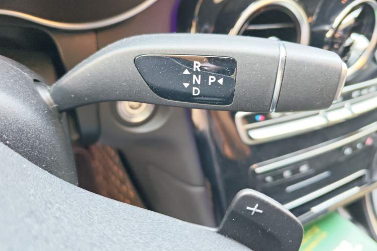 Used Mercedes-Benz GLC Coupe 2023 GLC 260 4MATIC Coupe SUV Gear Lever