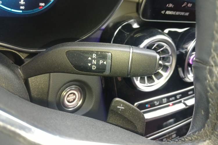 Used Mercedes-Benz GLC Coupe 2023 GLC 260 4MATIC Coupe SUV Gear Lever