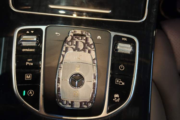 Used Mercedes-Benz GLC Coupe 2023 Refreshed GLC 260 4MATIC Coupe SUV Interior 1