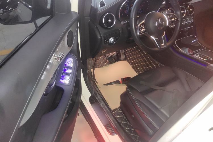 Used Mercedes-Benz GLC Coupe 2023 GLC 260 4MATIC Coupe SUV Interior 3