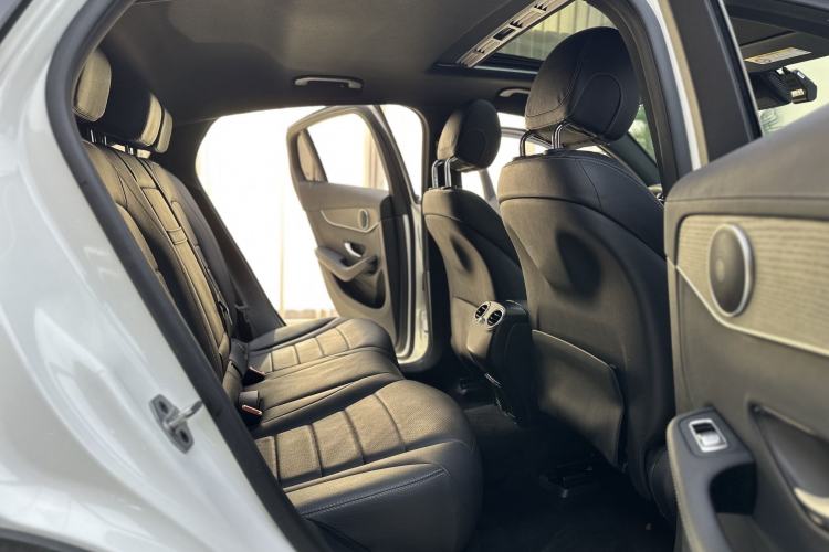 Used Mercedes-Benz GLC Coupe 2023 GLC 300 4MATIC Coupe SUV Interior 6