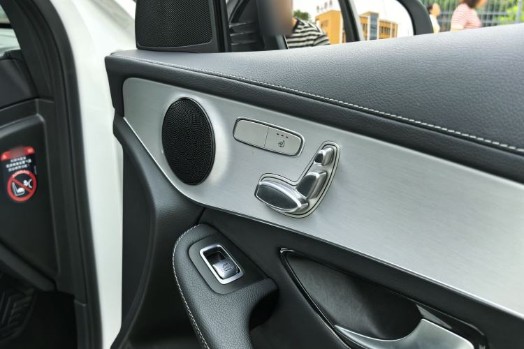 Used Mercedes-Benz GLC Coupe 2023 Refreshed GLC 260 4MATIC Coupe SUV Interior 9
