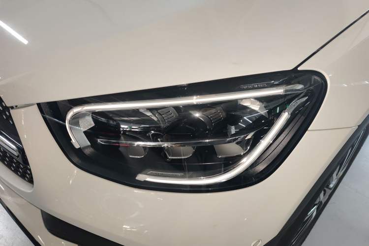 Used Mercedes-Benz GLC Coupe 2023 GLC 260 4MATIC Coupe SUV Left Front Headlight