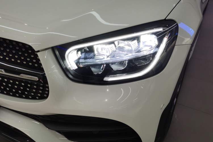 Used Mercedes-Benz GLC Coupe 2023 GLC 300 4MATIC Coupe SUV Left Front Headlight