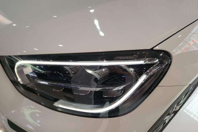 Used Mercedes-Benz GLC Coupe 2023 Refreshed GLC 260 4MATIC Coupe SUV Left Front Headlight