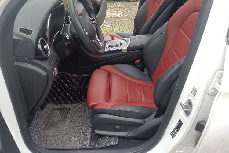 Used Mercedes-Benz GLC Coupe 2023 GLC 260 4MATIC Coupe SUV Left Front Seat