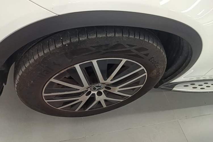 Used Mercedes-Benz GLC Coupe 2023 GLC 300 4MATIC Coupe SUV Left Front Wheel Hub