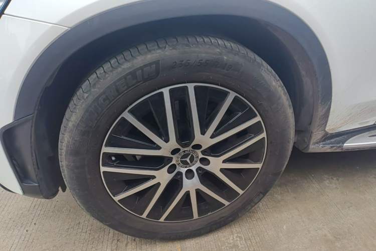 Used Mercedes-Benz GLC Coupe 2023 GLC 300 4MATIC Coupe SUV Left Front Wheel Hub