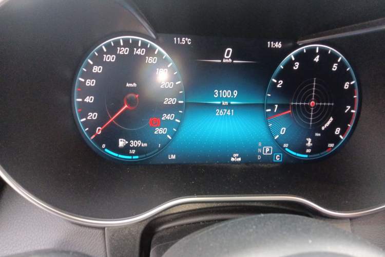 Used Mercedes-Benz GLC Coupe 2023 GLC 260 4MATIC Coupe SUV Odometer Close Up