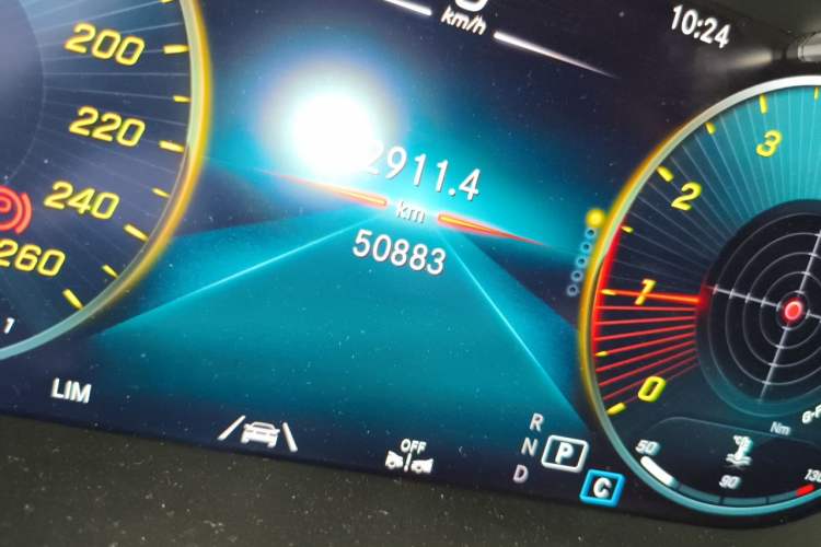 Used Mercedes-Benz GLC Coupe 2023 GLC 300 4MATIC Coupe SUV Odometer Close Up