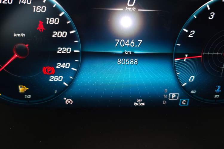 Used Mercedes-Benz GLC Coupe 2023 GLC 260 4MATIC Coupe SUV Odometer Close Up