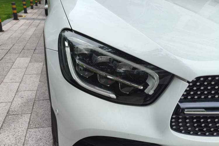 Used Mercedes-Benz GLC Coupe 2023 GLC 300 4MATIC Coupe SUV Right Front Headlight