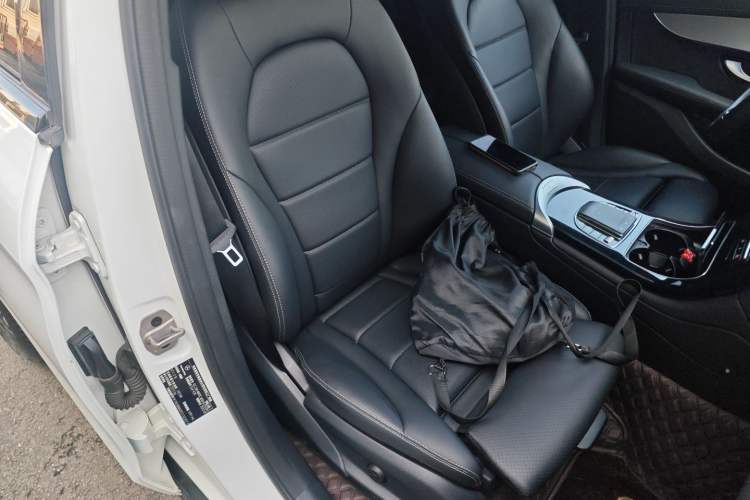 Used Mercedes-Benz GLC Coupe 2023 GLC 260 4MATIC Coupe SUV Right Front Seat