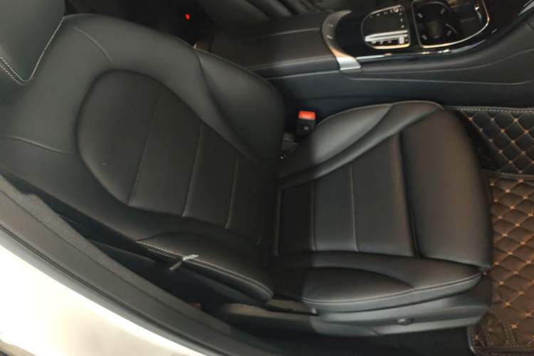 Used Mercedes-Benz GLC Coupe 2023 GLC 260 4MATIC Coupe SUV Right Front Seat