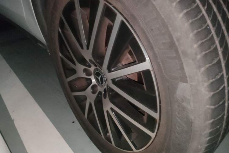 Used Mercedes-Benz GLC Coupe 2023 GLC 260 4MATIC Coupe SUV Right Front Wheel Hub