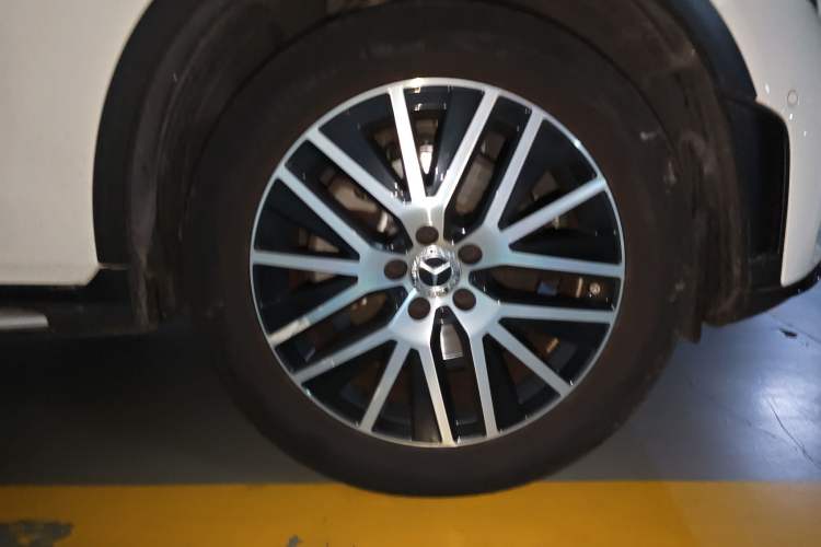Used Mercedes-Benz GLC Coupe 2023 GLC 300 4MATIC Coupe SUV Right Front Wheel Hub