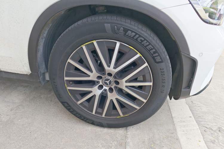 Used Mercedes-Benz GLC Coupe 2023 GLC 260 4MATIC Coupe SUV Right Front Wheel Hub