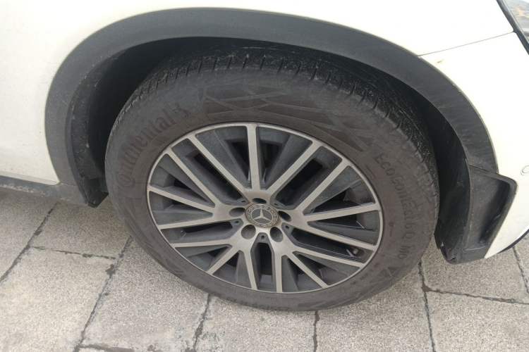 Used Mercedes-Benz GLC Coupe 2023 GLC 260 4MATIC Coupe SUV Right Front Wheel Hub