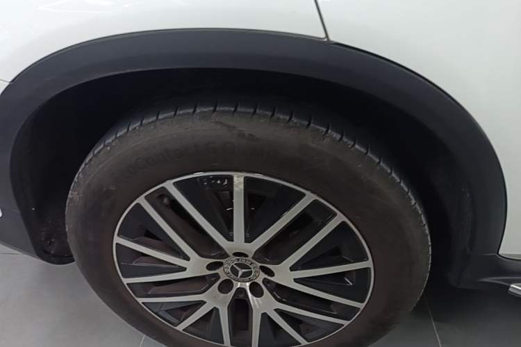 Used Mercedes-Benz GLC Coupe 2023 GLC 300 4MATIC Coupe SUV Right Rear Wheel Hub