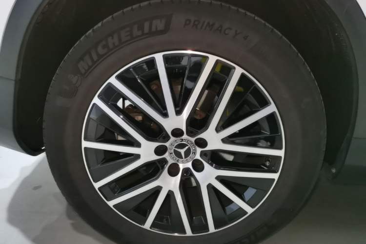 Used Mercedes-Benz GLC Coupe 2023 GLC 260 4MATIC Coupe SUV Right Rear Wheel Hub