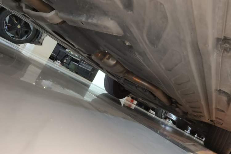 Used Mercedes-Benz GLC Coupe 2023 Refreshed GLC 260 4MATIC Coupe SUV Right Side Sill