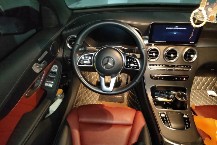 Used Mercedes-Benz GLC Coupe 2023 GLC 300 4MATIC Coupe SUV Steering Wheel