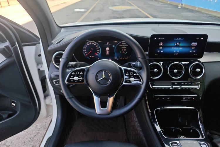 Used Mercedes-Benz GLC Coupe 2023 GLC 260 4MATIC Coupe SUV Steering Wheel