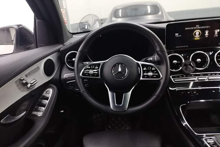 Used Mercedes-Benz GLC Coupe 2023 GLC 260 4MATIC Coupe SUV Steering Wheel