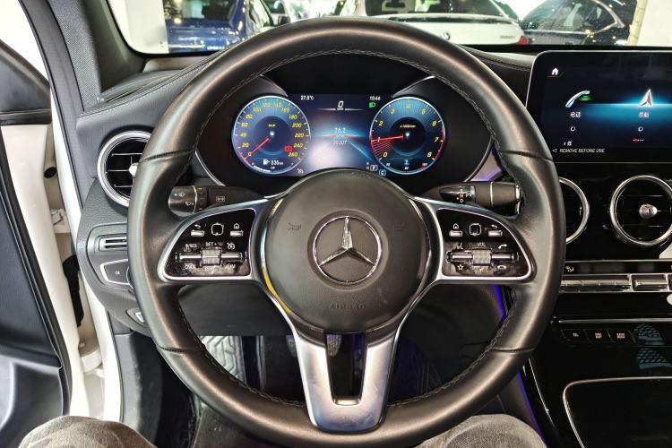Used Mercedes-Benz GLC Coupe 2023 Refreshed GLC 260 4MATIC Coupe SUV Steering Wheel
