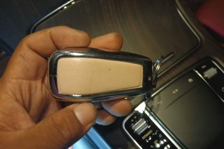 Used Mercedes-Benz GLC Coupe 2023 GLC 260 4MATIC Coupe SUV Vehicle Key