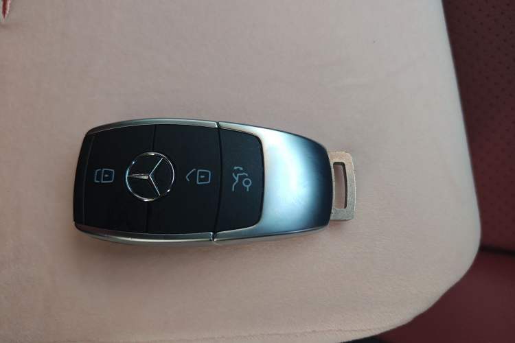 Used Mercedes-Benz GLC Coupe 2023 GLC 260 4MATIC Coupe SUV Vehicle Key