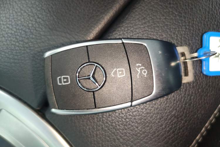 Used Mercedes-Benz GLC Coupe 2023 GLC 260 4MATIC Coupe SUV Vehicle Key