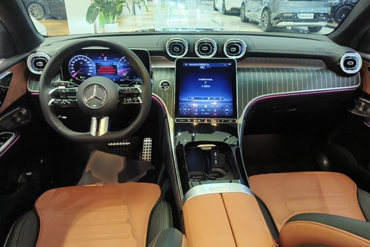 Used Mercedes-Benz GLC Coupe 2024 GLC 300 4MATIC Coupe SUV Center Console