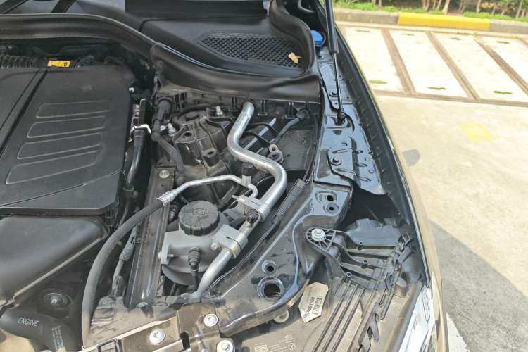 Used Mercedes-Benz GLC Coupe 2024 GLC 260 4MATIC Coupe SUV Engine Bay Left
