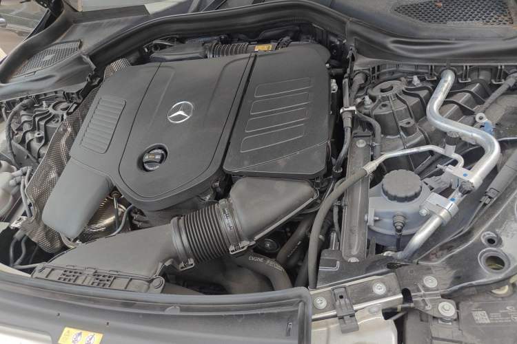 Used Mercedes-Benz GLC Coupe 2024 GLC 260 4MATIC Coupe SUV Engine Bay Left