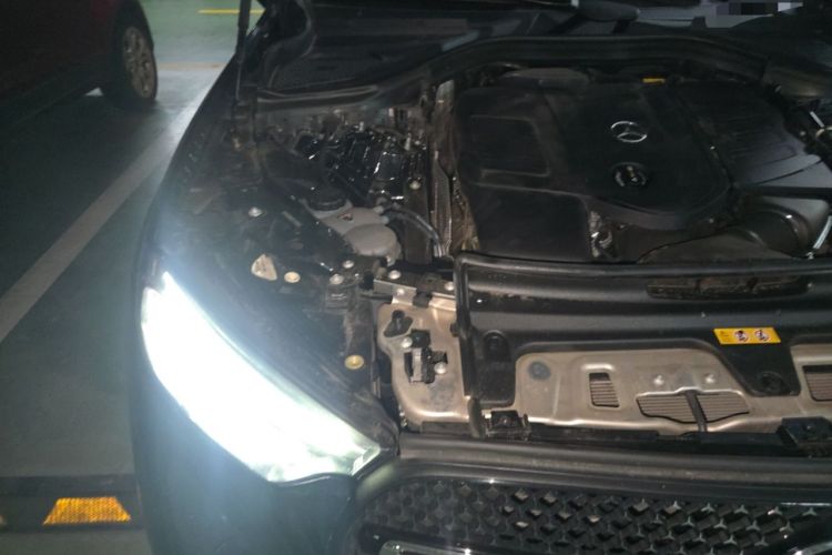 Used Mercedes-Benz GLC Coupe 2024 GLC 260 4MATIC Coupe SUV Engine Bay Right