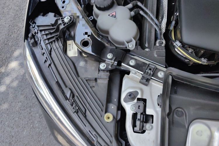 Used Mercedes-Benz GLC Coupe 2024 GLC 300 4MATIC Coupe SUV Engine Bay Right
