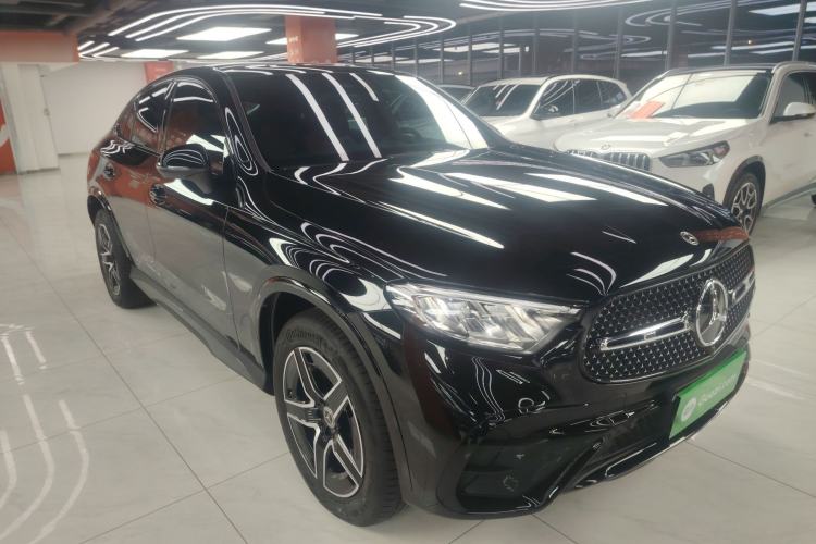 Used Mercedes-Benz GLC Coupe 2024 GLC 260 4MATIC Coupe SUV Exterior 2