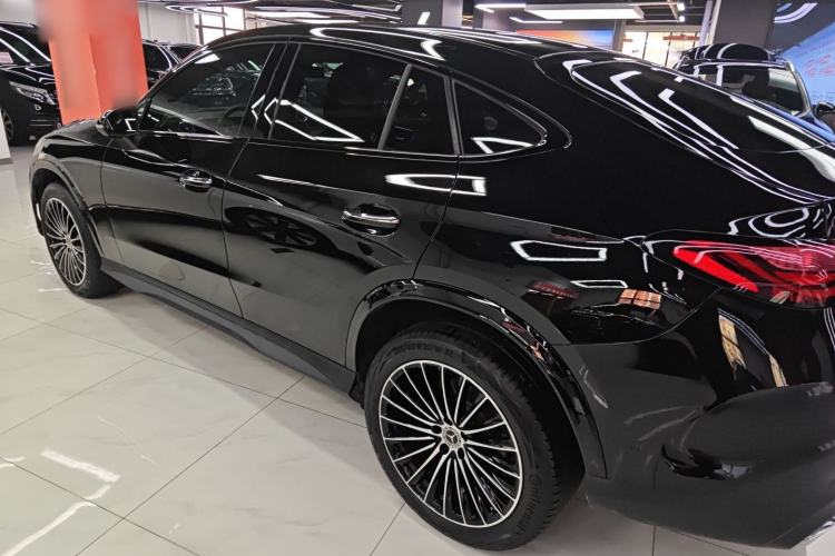 Used Mercedes-Benz GLC Coupe 2024 GLC 300 4MATIC Coupe SUV Exterior 3