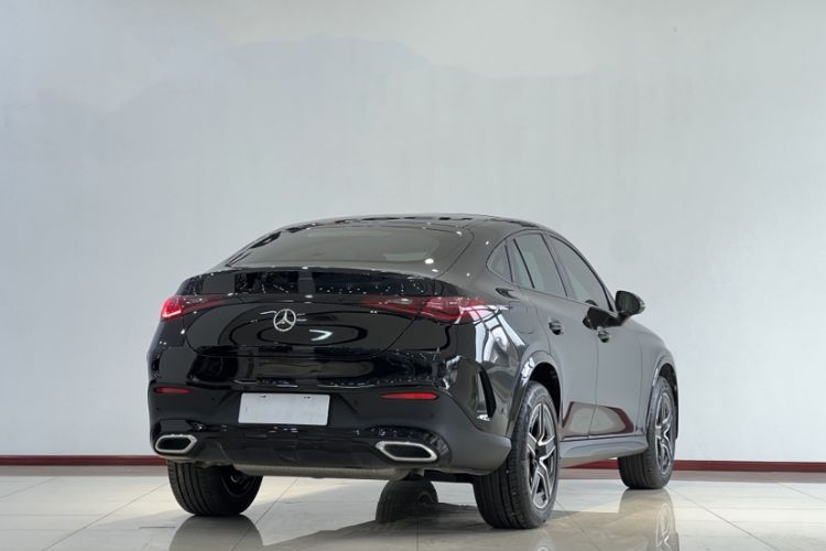 Used Mercedes-Benz GLC Coupe 2024 GLC 260 4MATIC Coupe SUV Exterior 3