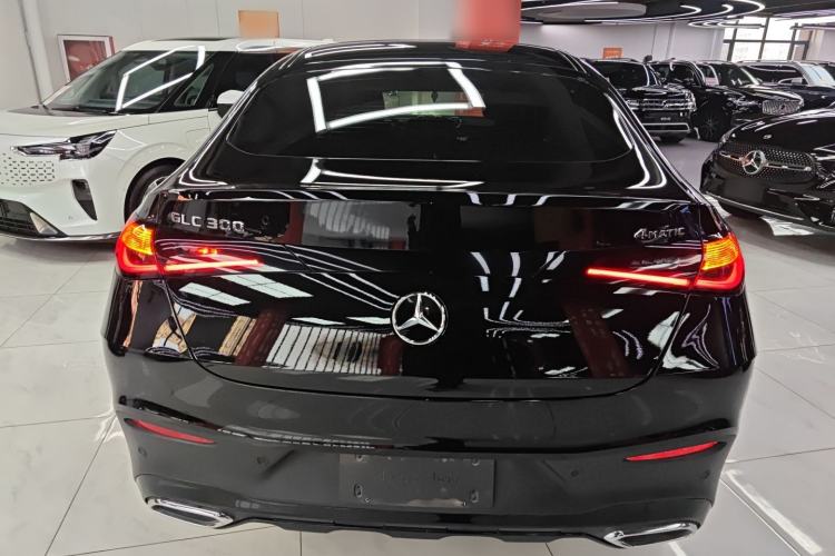 Used Mercedes-Benz GLC Coupe 2024 GLC 300 4MATIC Coupe SUV Exterior 4