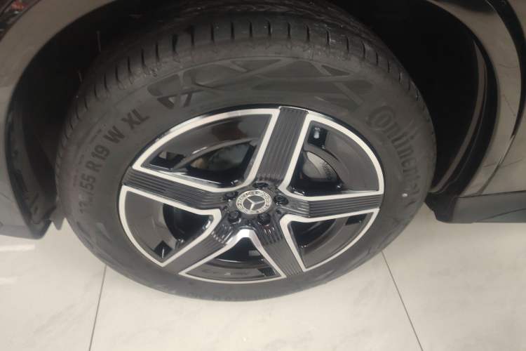 Used Mercedes-Benz GLC Coupe 2024 GLC 260 4MATIC Coupe SUV Exterior 7