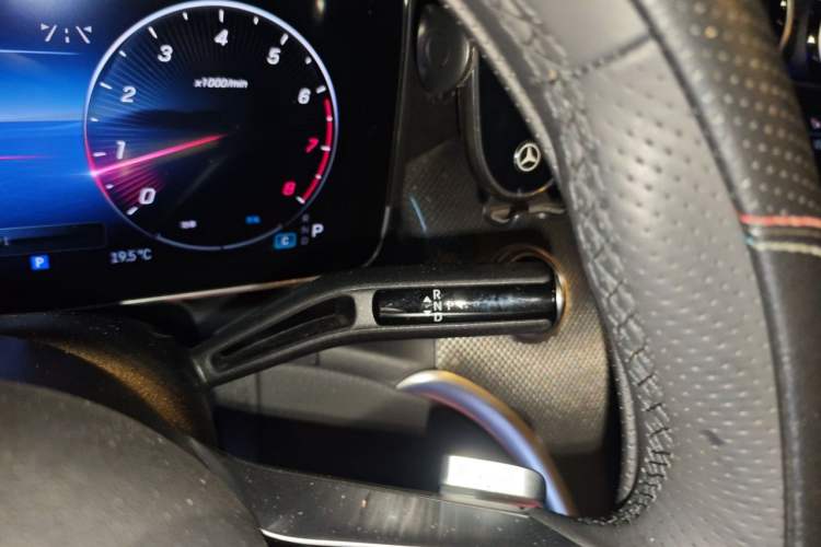 Used Mercedes-Benz GLC Coupe 2024 GLC 260 4MATIC Coupe SUV Gear Lever