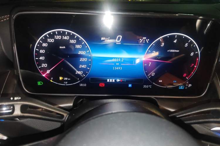 Used Mercedes-Benz GLC Coupe 2024 GLC 300 4MATIC Coupe SUV Instrument Cluster