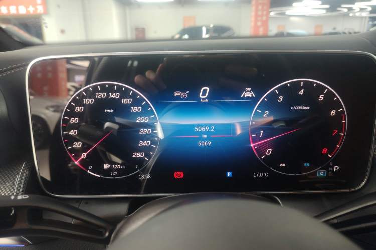 Used Mercedes-Benz GLC Coupe 2024 GLC 260 4MATIC Coupe SUV Instrument Cluster